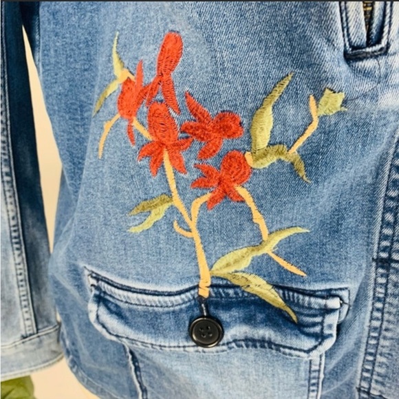 Rare Anthro embroidered
denim jacket
XS Anthropologie - Picture 8 of 11